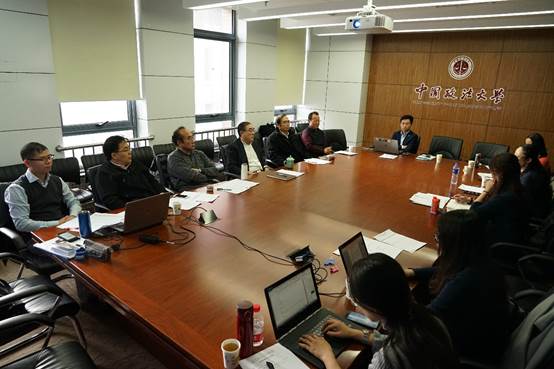 沙巴体育
召开法商系建设会议